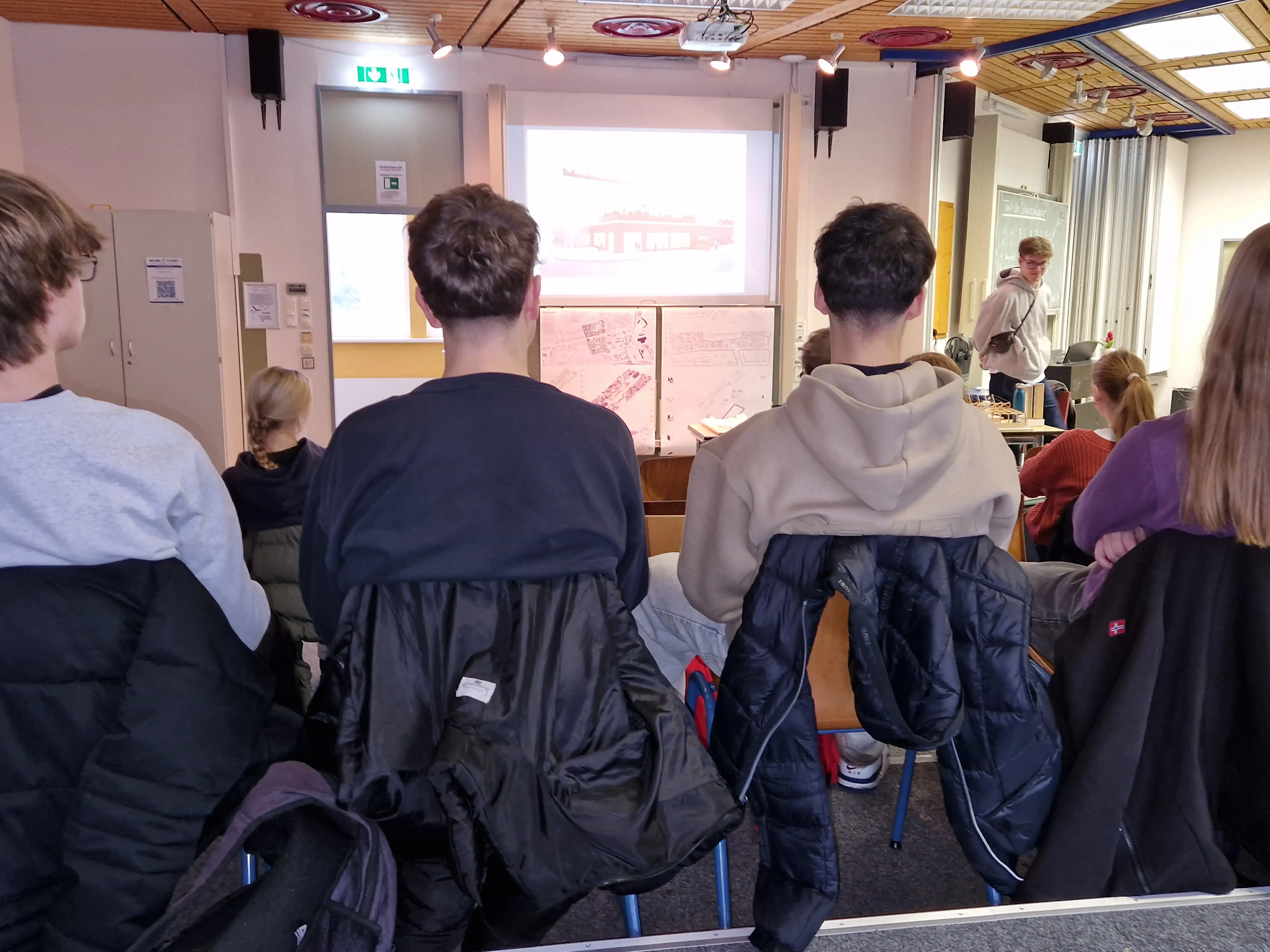 Lasse Siebke (ehemaliger EBS-Schüler, Abitur 2023) stellt Architekturstudium vor