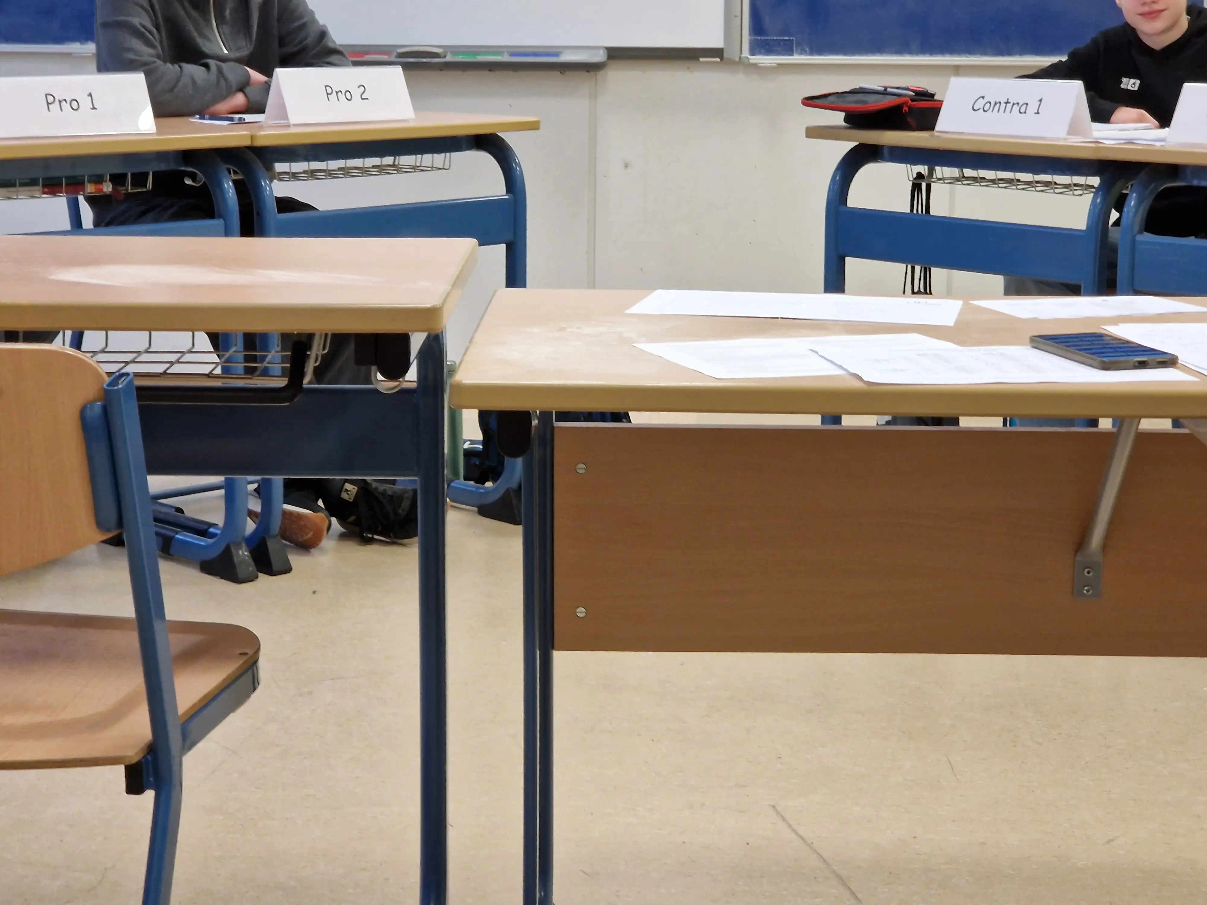 Vier Debattanten treffen aufeinander