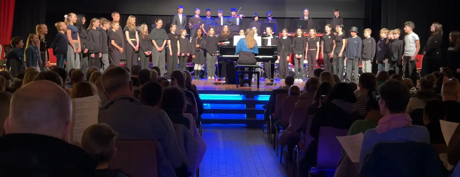 04 Gemeinsames Singen.jpg