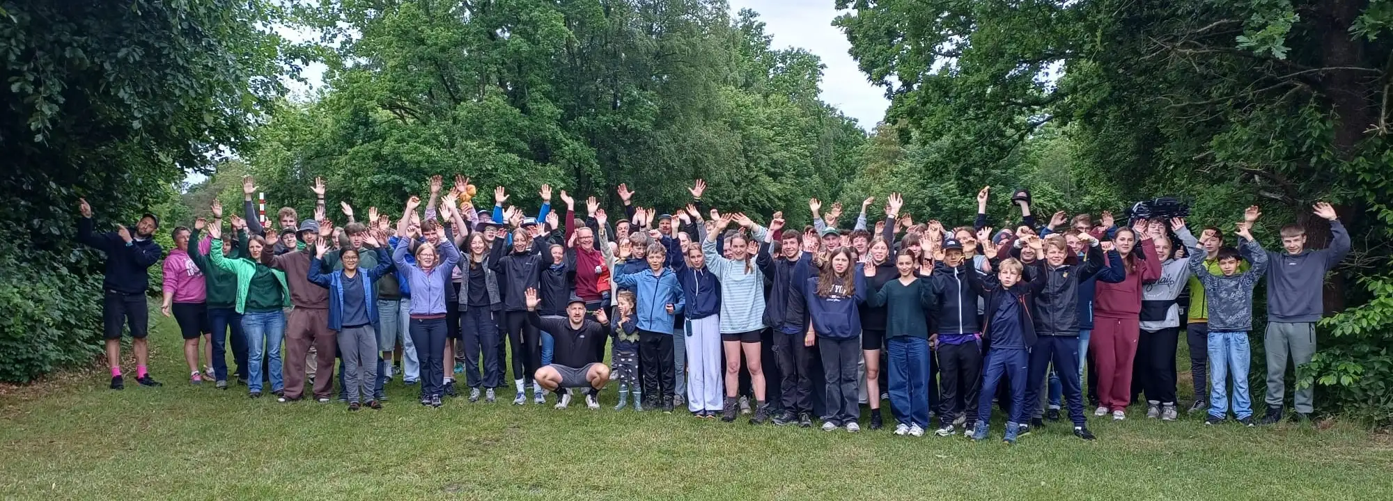 Die Teilnehmer:innen am Duke of Edinburgh International Award 2026 mit den betreuenden Lehrkräften