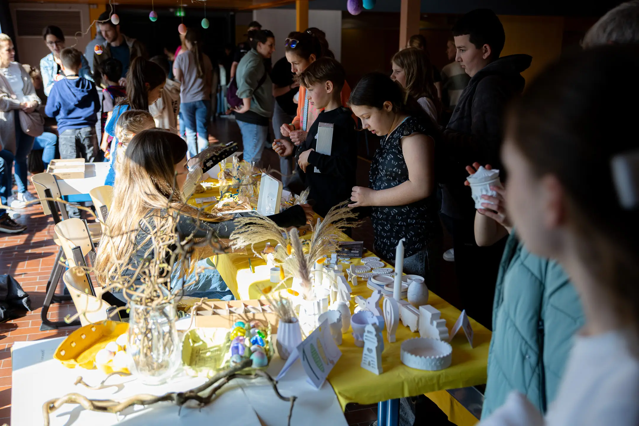 Die 6a verkauft schoene selbst hergestellte Osterartikel